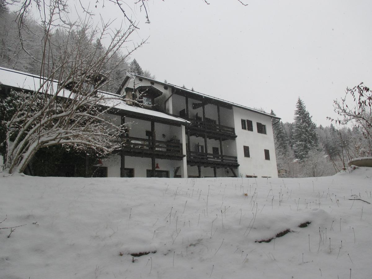 Albergo Club21 Lavarone Exterior photo